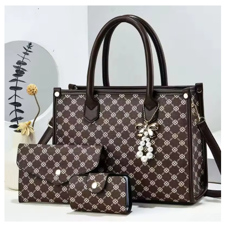 Set donna di tre pezzi marrone con borsa tote, pochette e portafoglio coordinati