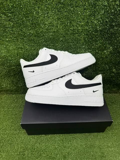 Nike Air Force 1 Low SE Nylon Swoosh Bianco Nero